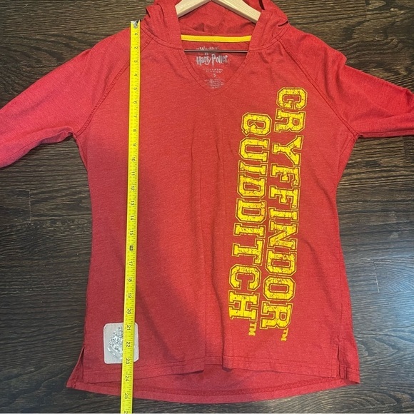 Unisex | Harry Potter Gryffindor Quidditch Thin Hooded Sweatshirt | Small - Picture 7 of 7